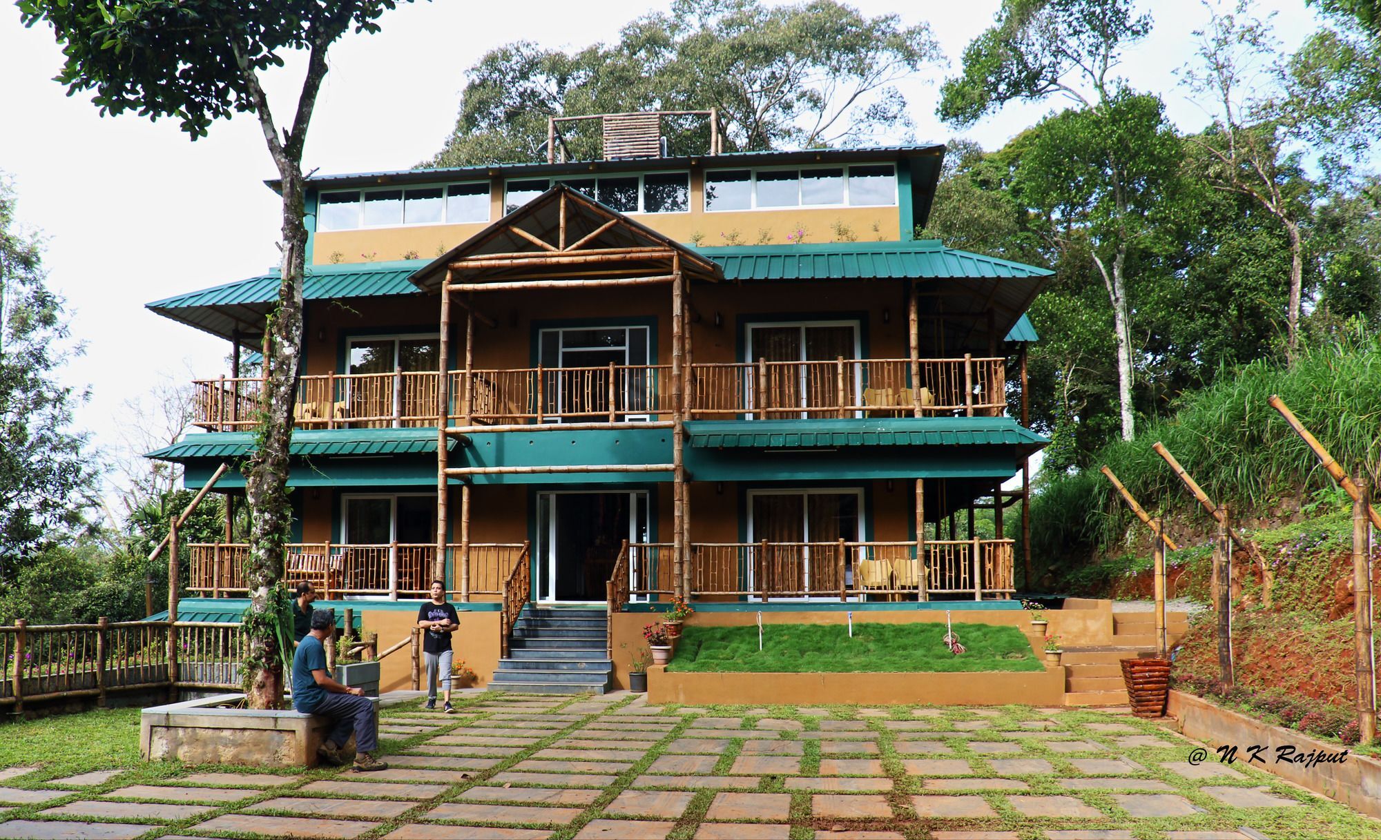 Bamboo Dale Hotel Мунар Екстериор снимка