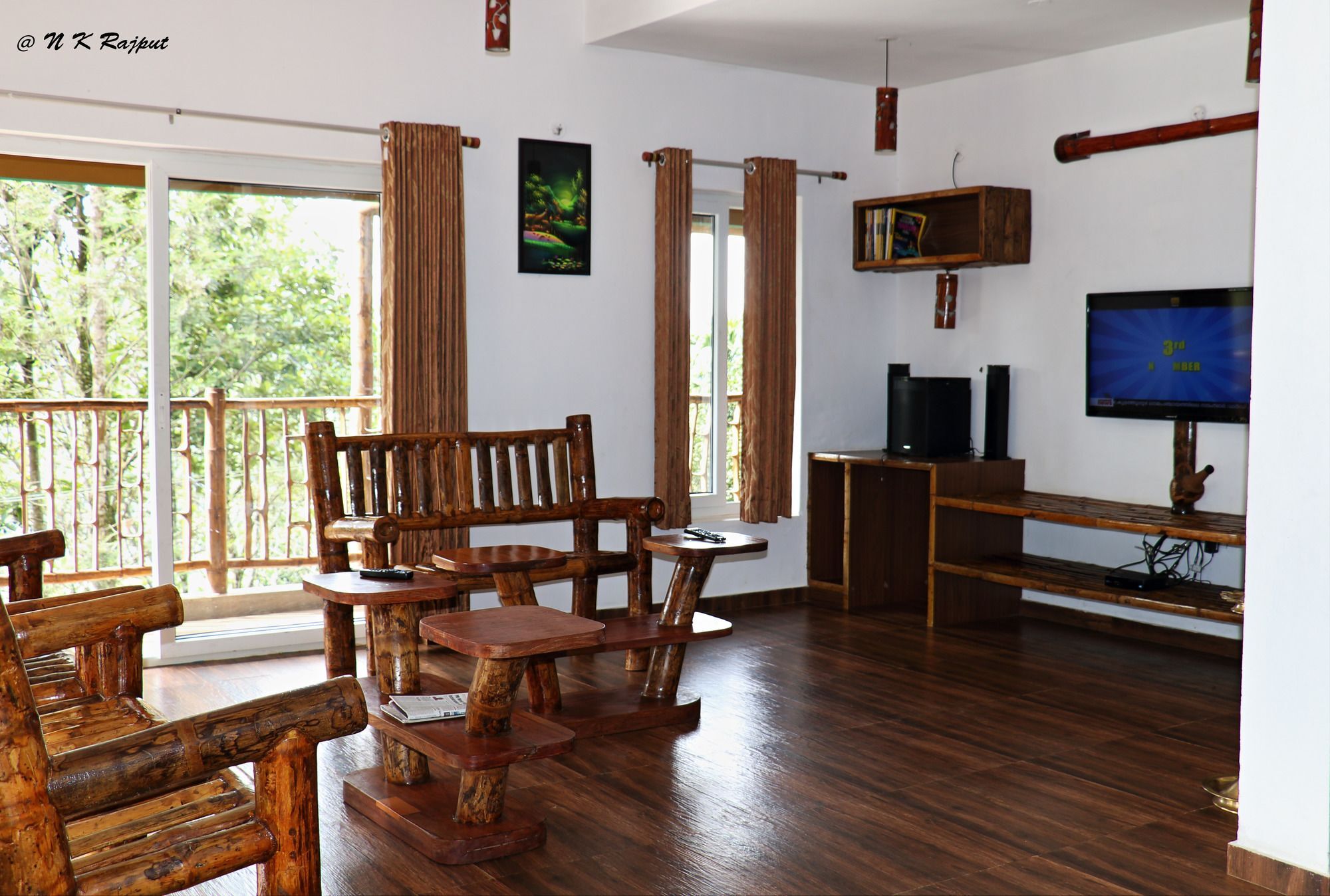 Bamboo Dale Hotel Мунар Екстериор снимка